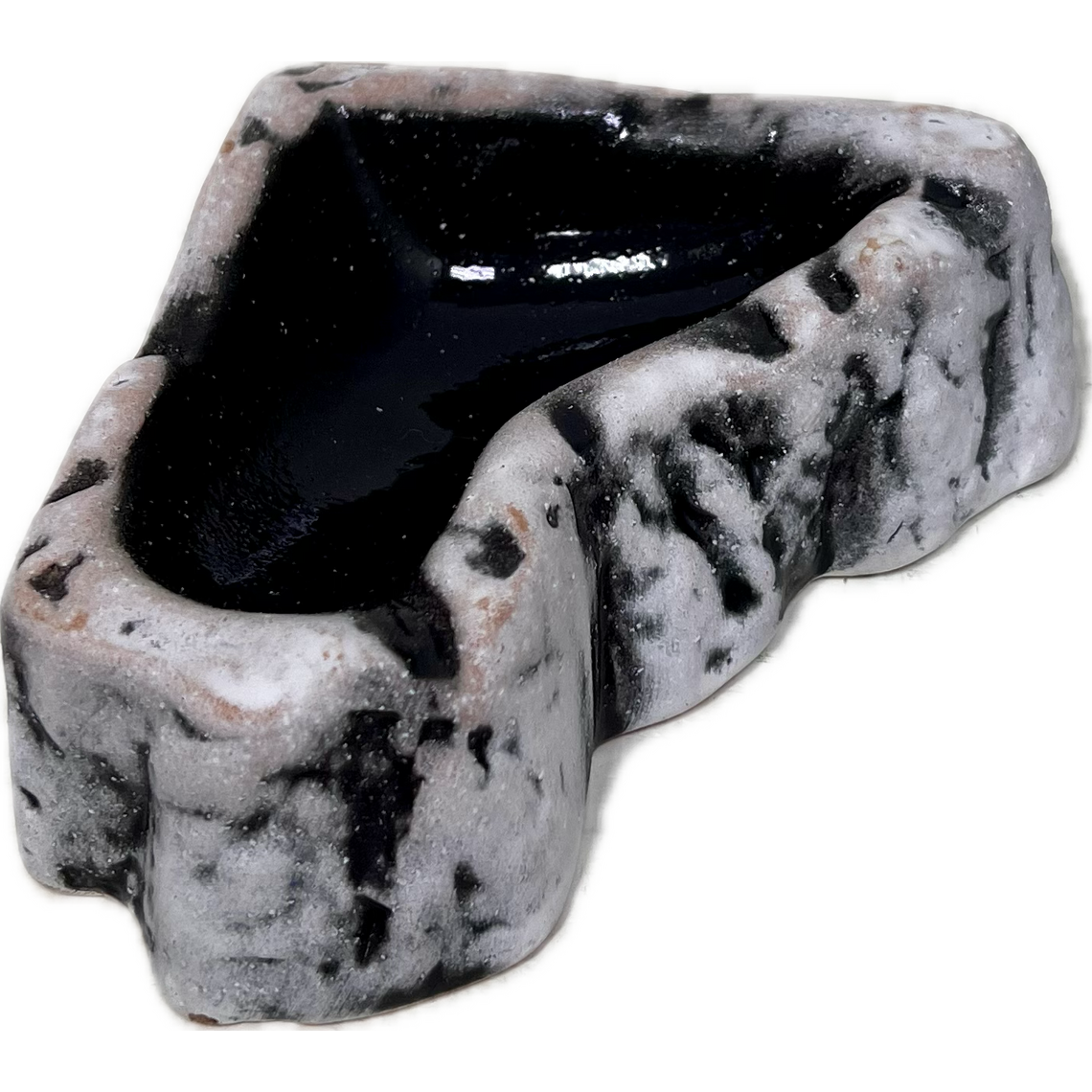 NOVAMARK TERRA Керамическая поилка угол S белая 11*12*3,5см